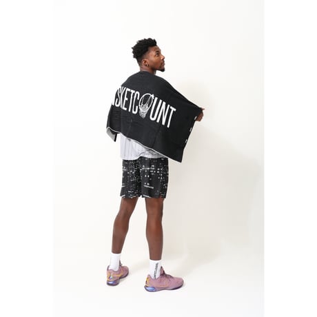 NIGHT VIEW SHORTS