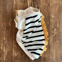 白黒ボーダーのバックボーンフリルTシャツ　お袖ちょい萌え　　u【SMサイズ】