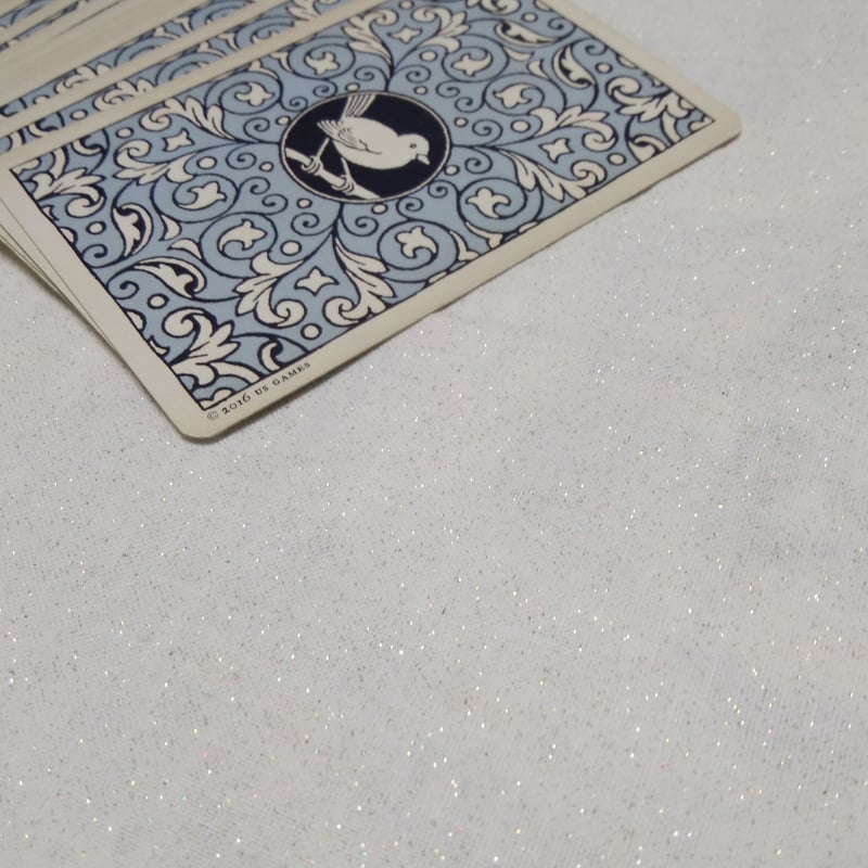 ヴィクトリアンキルトのクロス 3ヴィクトリアンエンジェル柄×裏地白ラメ入り約32×49cm／リバーシブル