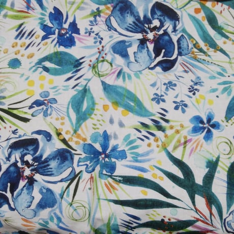 45.ブルーフラワー柄×合成皮革ブラック裏地 ／リバーシブル／約33×48cm