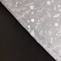No.217【大判】グレー宇宙柄×合成皮革（黒）／リバーシブル 47×68cm／カードを引き立てるコズミッククロス✧