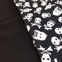 No.188【大判】タロットクロス／パンクドクロ柄×スェード調合成皮革（黒）／リバーシブル＊他にないパンクなドクロがスタイリッシュ！
