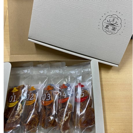 山上農園のシラヌイドライフルーツ（化粧箱付）