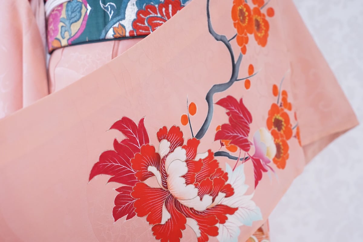 ピンク振袖 孔雀と牡丹 アンティーク | 凍蝶