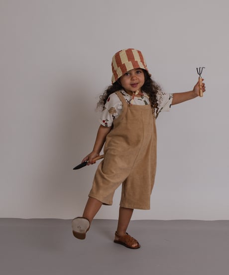 organic zoo/ Wheat Terry Cropped Dungarees