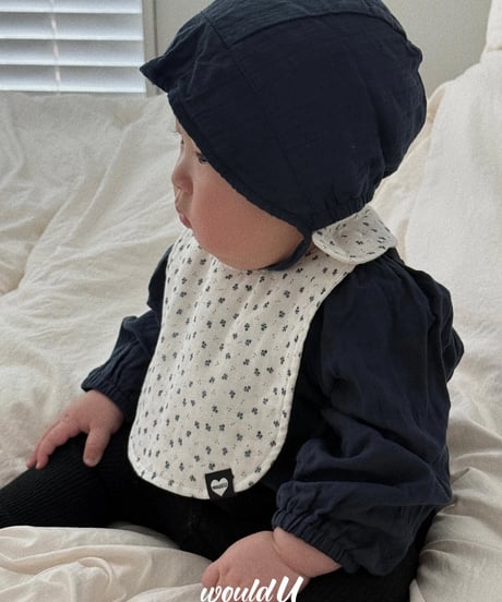 classic gauze bib