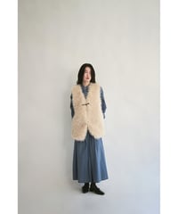 【25TH-02】Curly Fur Medium Vest