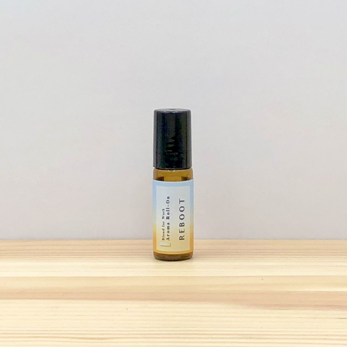 nous エッセンシャルオイル ロールオン　小田切ヒロ アロマ nous エッセンシャルオイル ロールオン 小田切ヒロ nous