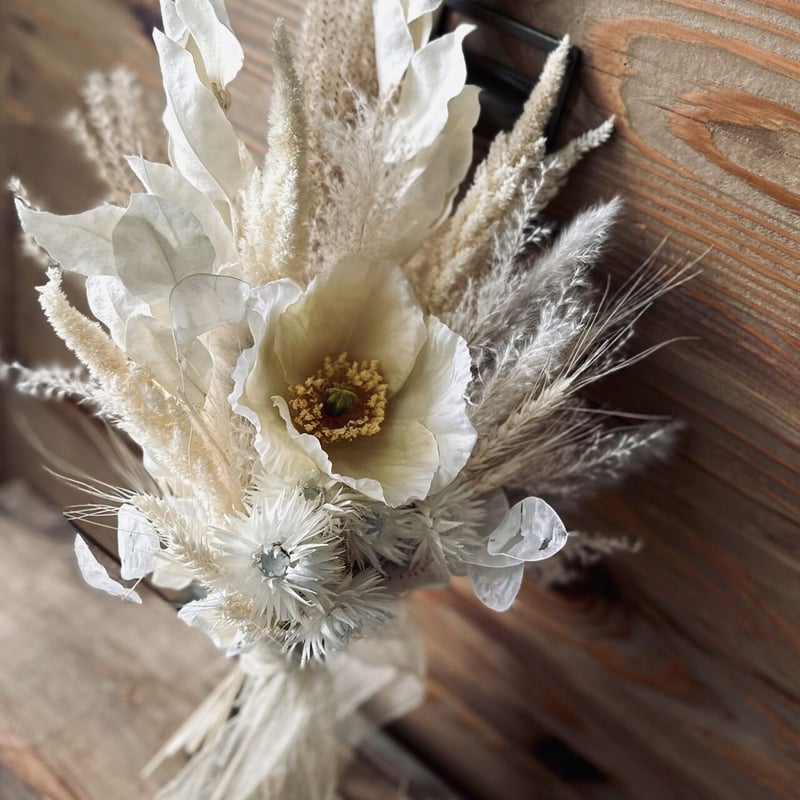 【新品】エレガントなクリームホワイトのブーケ　ブートニア付き 楽天市場】ブーケ ブートニアセット ウエディングブーケ ウェディング