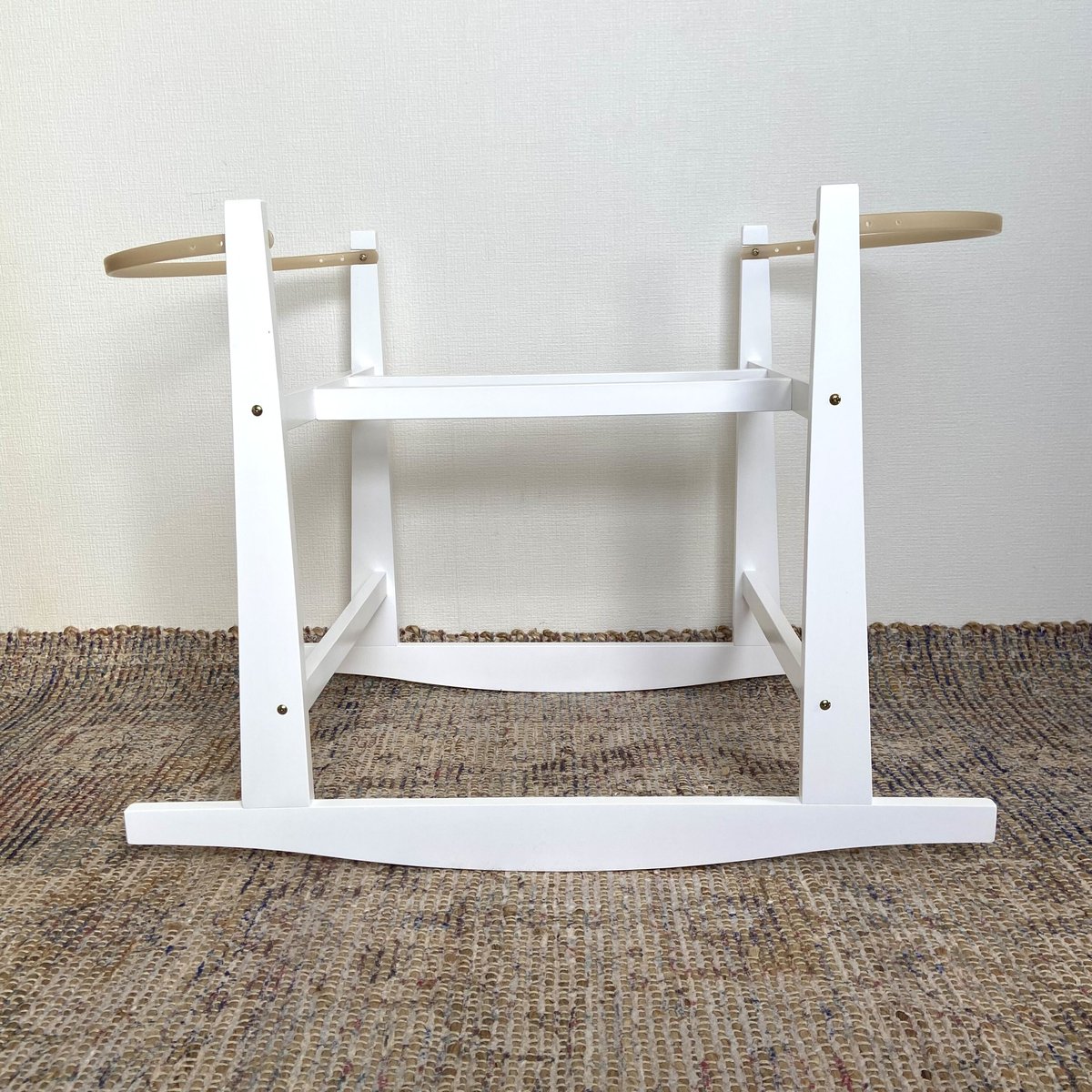 Rocking Wooden Stand [ White ] / Hippo + Birds