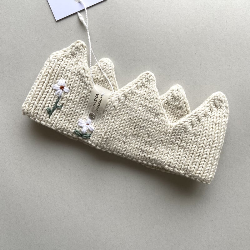 Dasha Petrenko knitted crown ニットクラウン