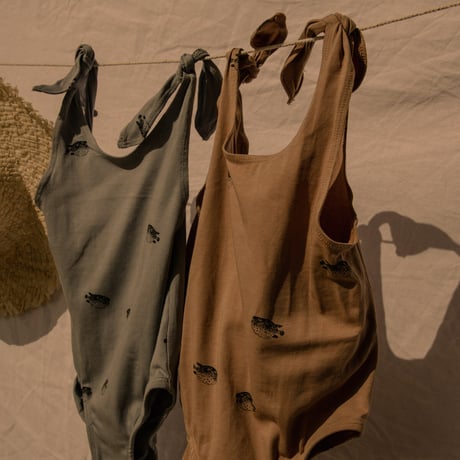 ROBERTA ONE PIECE SWIMSUIT [ INDIAN TAN/PUFFER FISH ] / STUDIO BOHEME PARIS [水着 女の子 ワンピース]