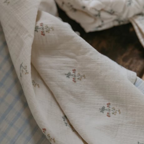 La Fraise Swaddle Muslin Blanket / garbo&friends