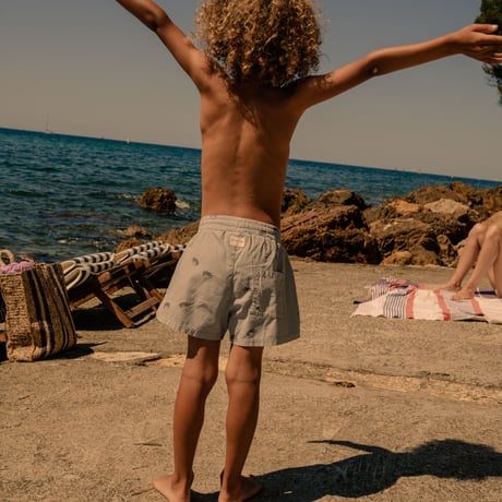 CHICO SWIMMING SHORTS [ GREY BLUE/ PUFFER FISH ] / STUDIO BOHEME PARIS [水着 男の子 スイムウェア]
