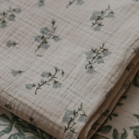 Bluebell Swaddle Muslin Blanket / garbo&friends