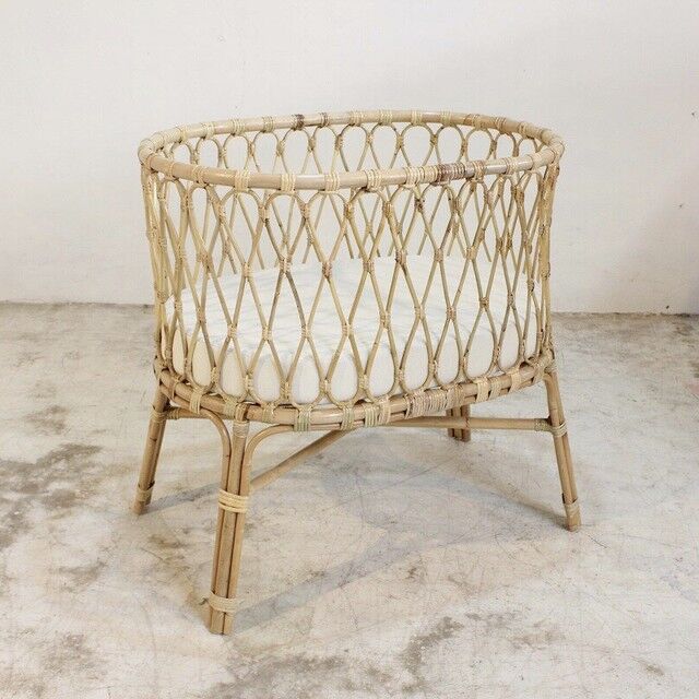 Baby rattan clearance bassinet