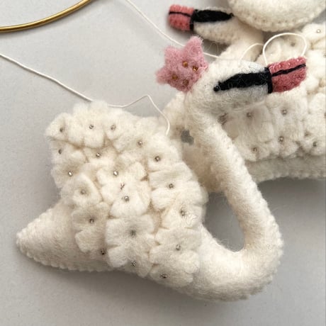 Mobile [ SWANS ] / gamcha [モビール インテリア ベビー 赤ちゃん メリー ハンドメイド 北欧 出産祝いギフト 出産準備 ]