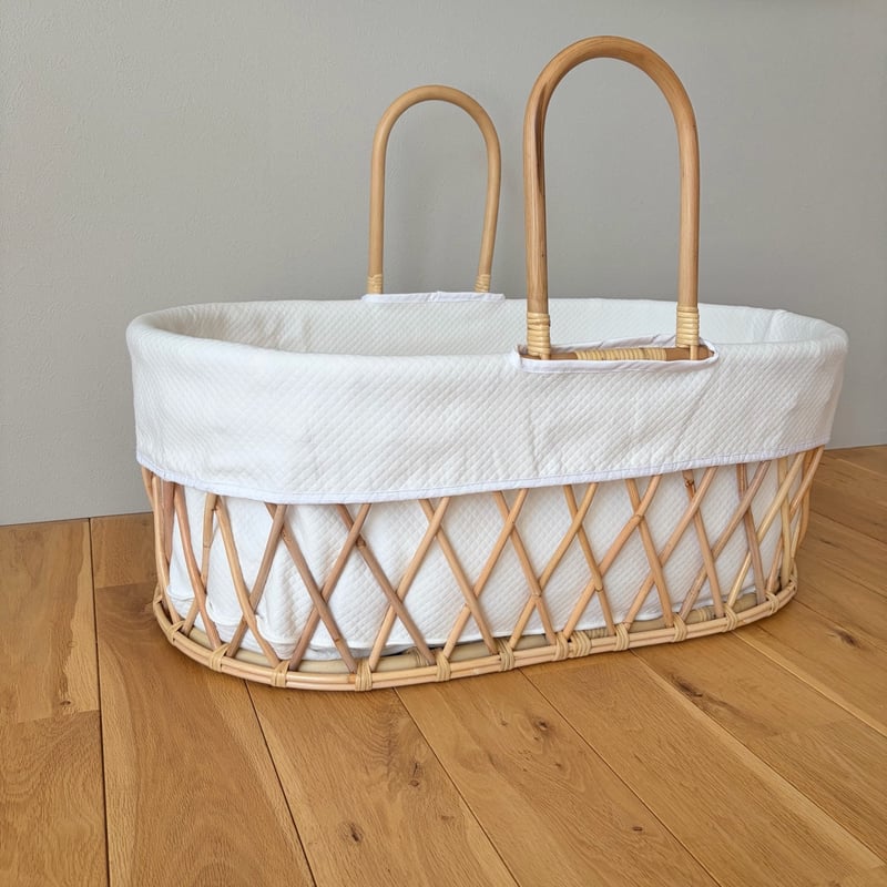 Rattan Baby Basket with Pompom / Hippo + Birds