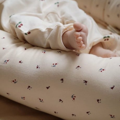 Newborn Onesie GOTS [ Cherry ] / Konges sloejd     [ コンゲススロイド   新生児 ロンパース チェリー 前合わせ 肌着 出産準備]