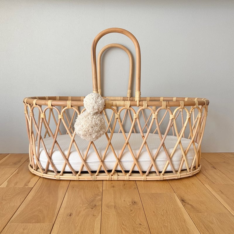 Rattan Baby Basket with Pompom / Hippo + Birds