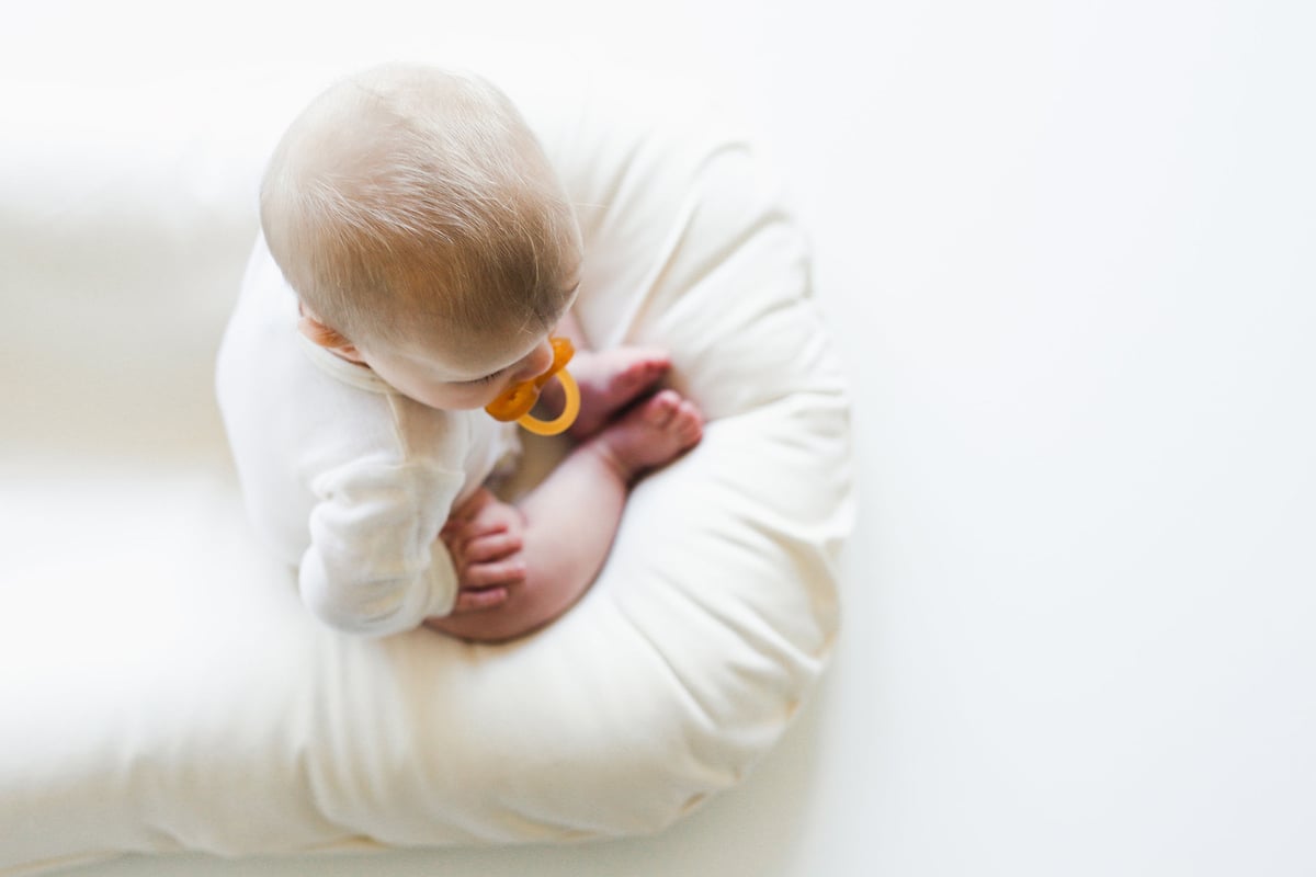 Infant Lounger + Cover Set [ natural ] / snugg 