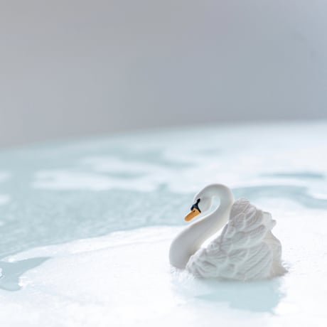 Bath Swan /  Natruba  [バストイ 水遊び プール バスタイム おもちゃ 白鳥 ナチュルバ スワン ベビー ギフト 出産祝い]