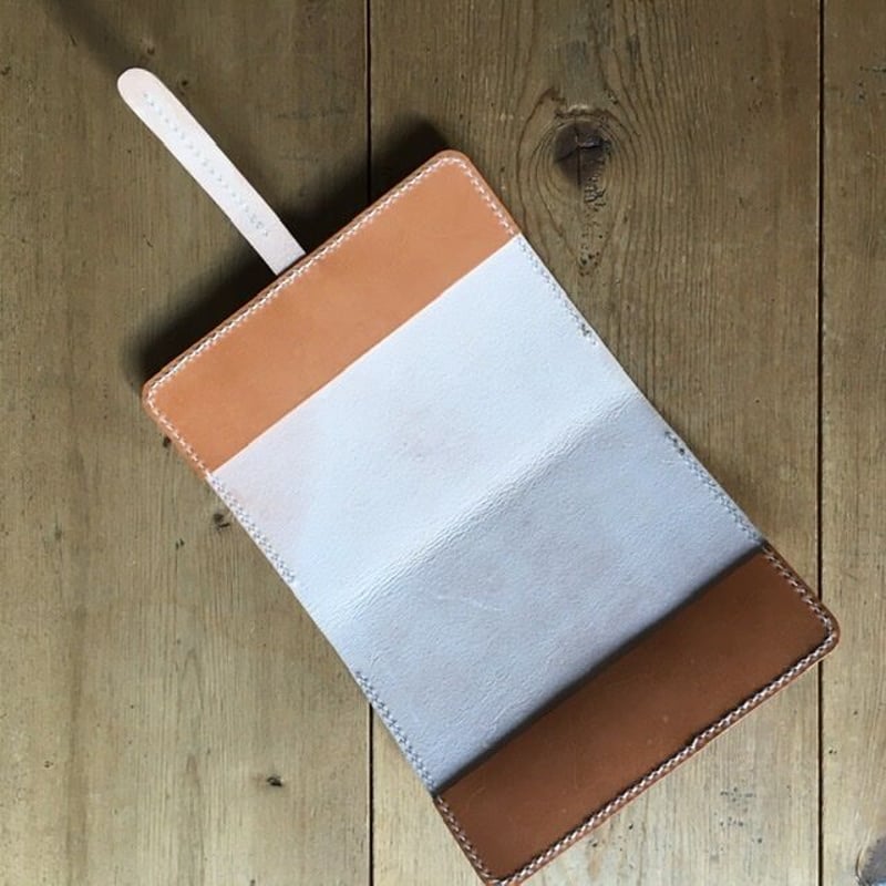 ヌメ革一級品手染　A6手帳・文庫本カバー　キャメル ヌメ革一級品手染 A6手帳・文庫本カバー キャメル