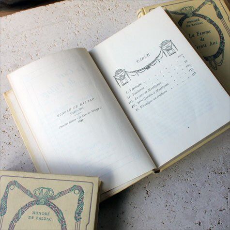 ビンテージ洋書　ネルソン社　フランス小説 1930年代　2冊セット フランス ネルソン社のアンティーク本「Le Cure de Village