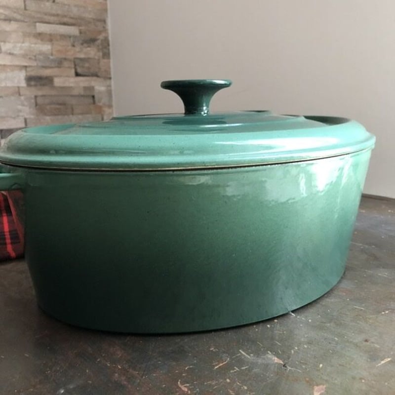 ジュヌビエーヴレチュフランスオーバルトリベット鍋敷き猫鋳物ホーロー