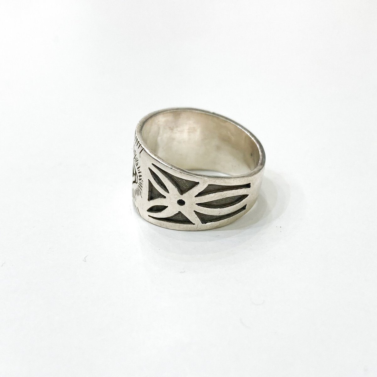 【値下げ中】インディアンジュエリー　ホピ族　ウルフリング　22 号　シルバー 値引き大歓迎】インディアンジュエリー ホピ族 ウルフリング 22号 シルバー