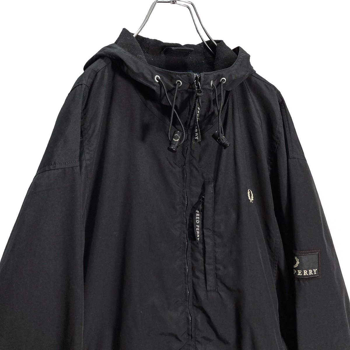 90s FRED PERRY zip-up hooded nylon jacket | 無無