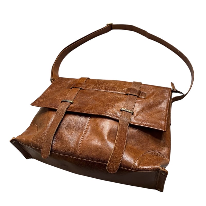 90-00s connie line real leather shoulder bag | 無無