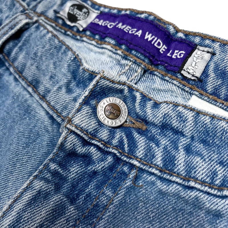 Levi's 90s silver tab 