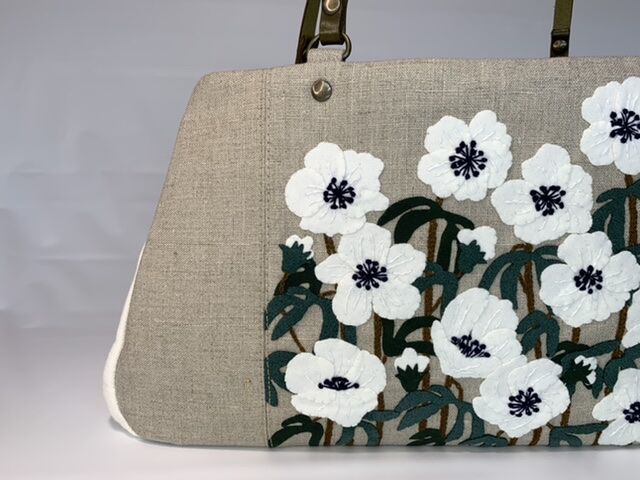 白い花の刺繍バッグ | kikusenyukiwa