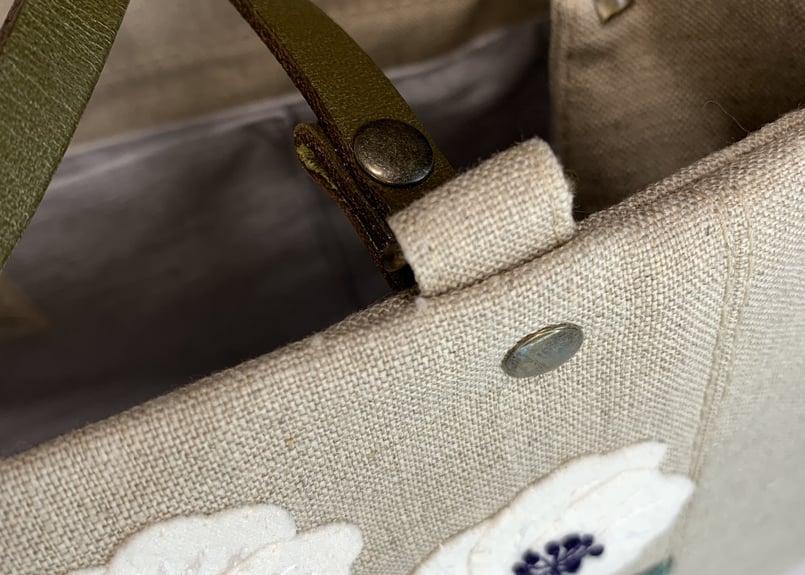 白い花の刺繍バッグ | kikusenyukiwa