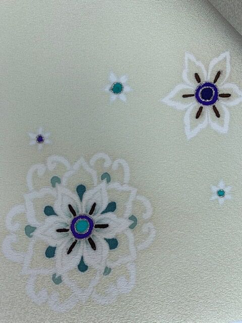 手描き友禅白地華紋散らし半幅帯 | kikusenyukiwa