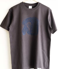 【一点もの】ジンベイザメ｜Tシャツ6.2oz［スミ_S］
