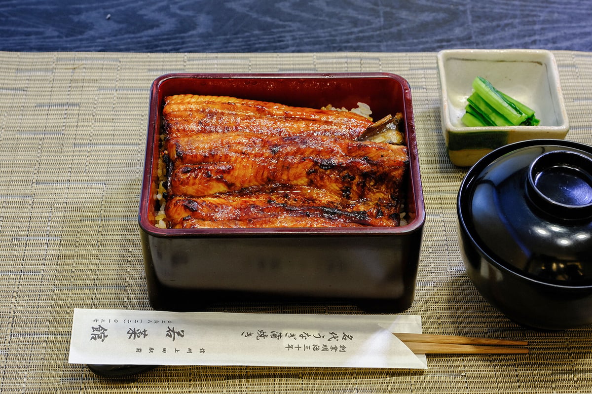若菜館のうなぎ蒲焼き 真空パック 1人前（蒲焼き2枚入り、タレ、山椒