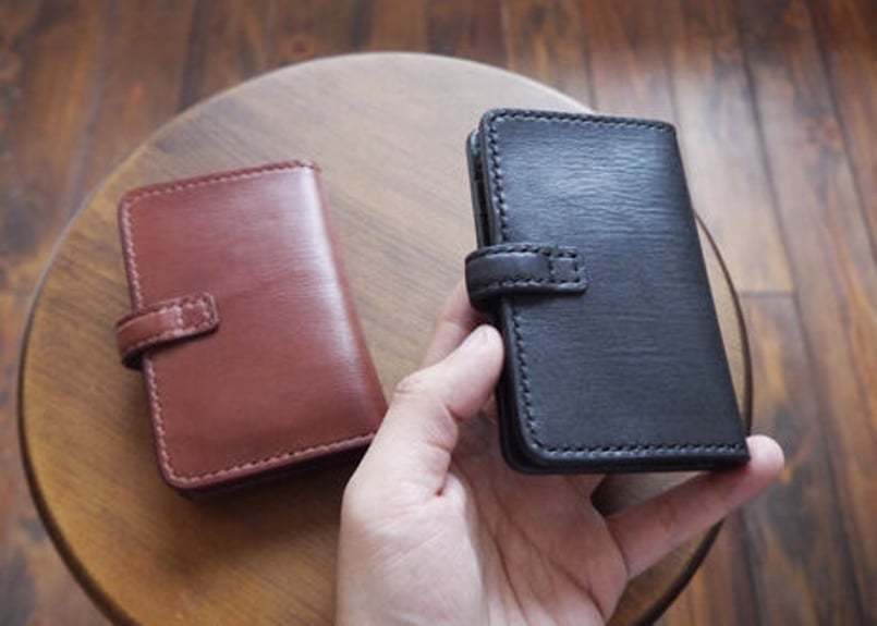 二つ折り財布　カード11枚収納　レザーカービング　レザークラフト 二つ折り財布 カード収納11枚 カービング レザークラフト