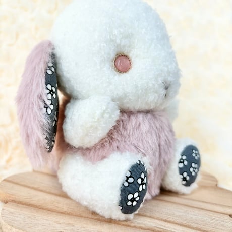 おすわりこうさぎ　ぴんく