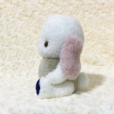 おすわりこうさぎ ①