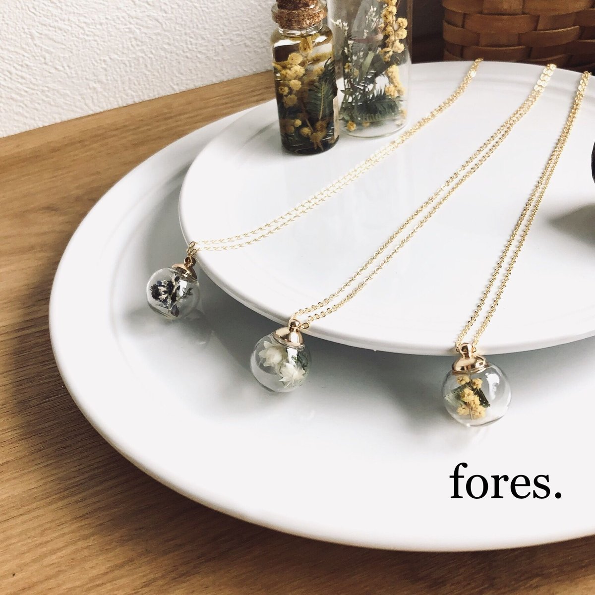 ドライフラワーのガラスドームネックレス | fores