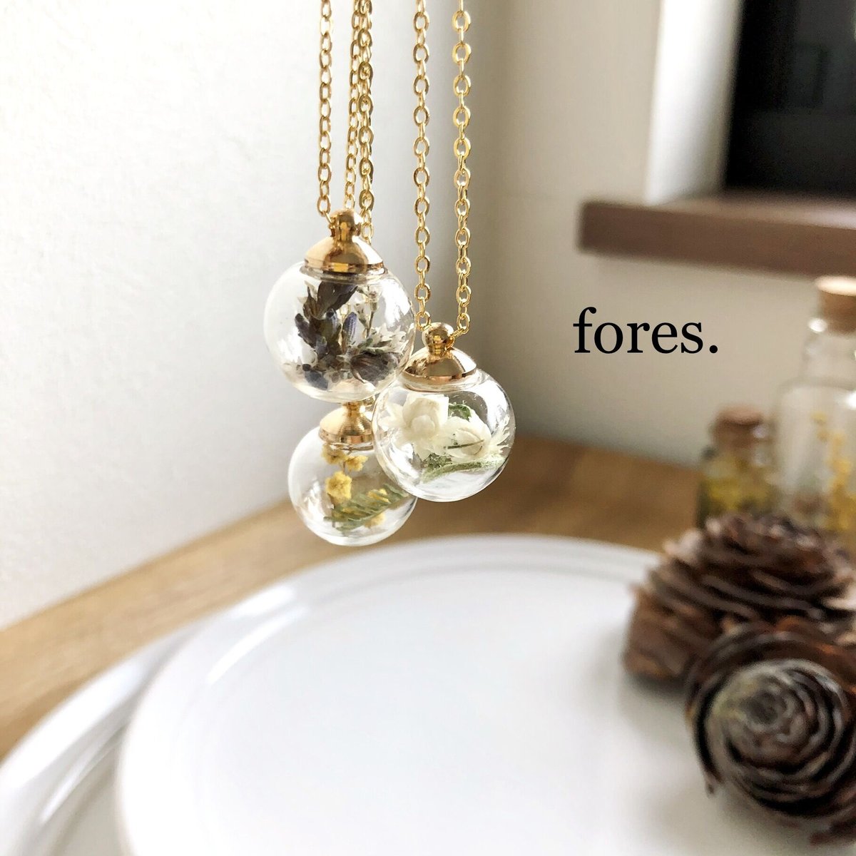 【箱付き未使用品】レナード ビジュ　ドライフラワーボトルネックレス　ガラス　真鍮 箱付き未使用品】レナード ビジュ ドライフラワーボトルネックレス