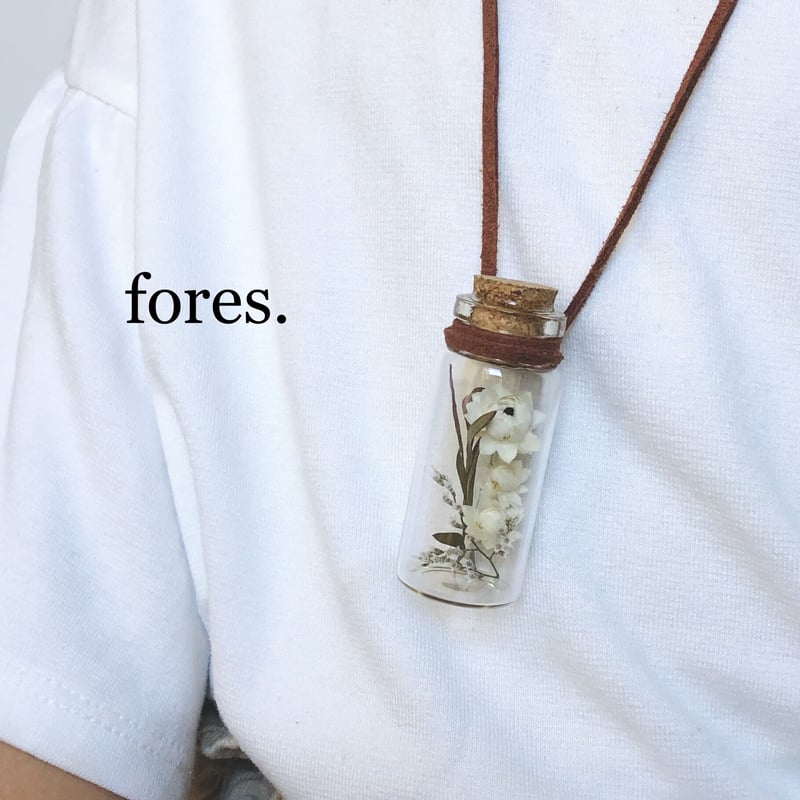 ドライフラワーの革ひもネックレス | fores.