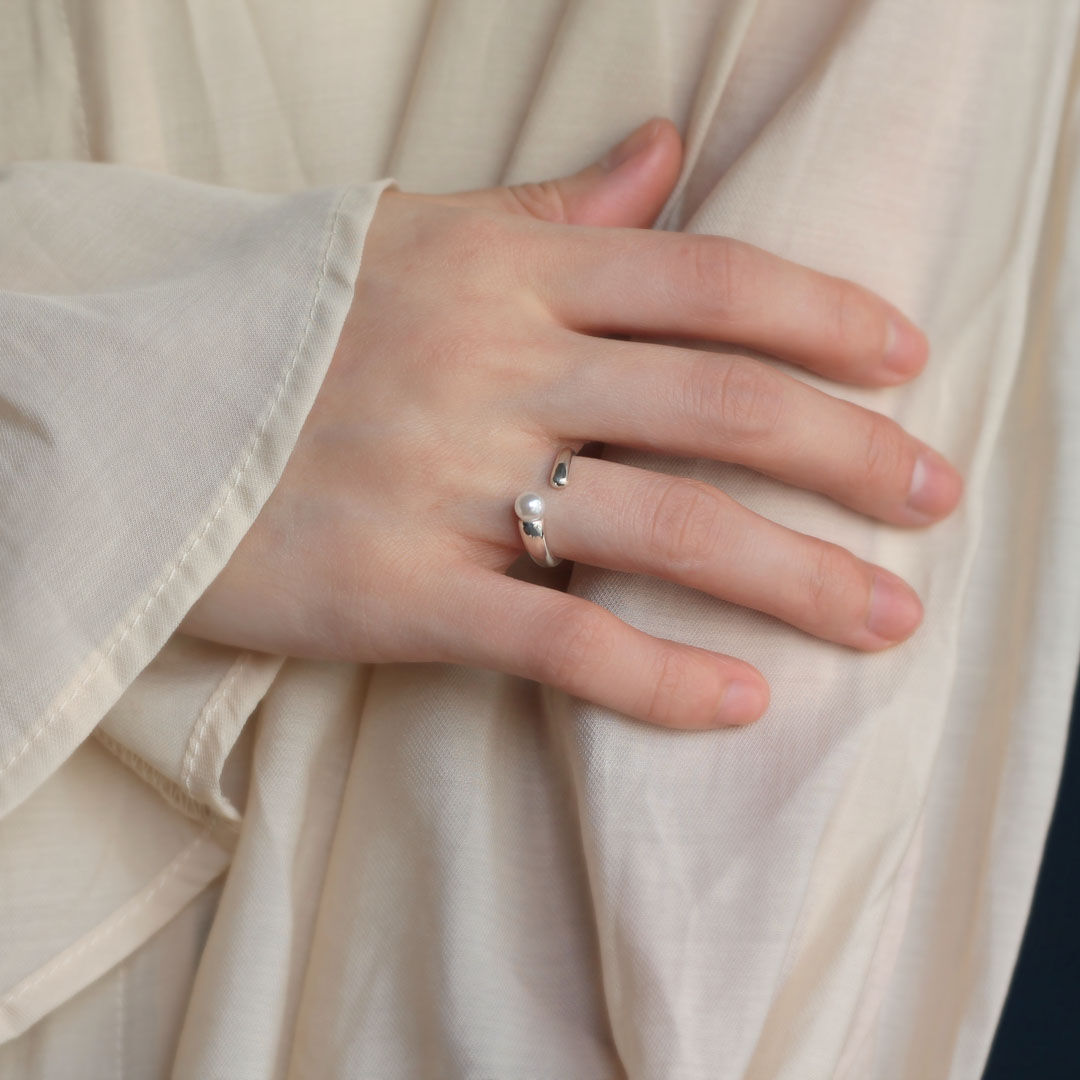 フリーサイズ⭐︎5スパイクパールリング fit=scale-down,w=1200