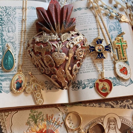 Holy BOX