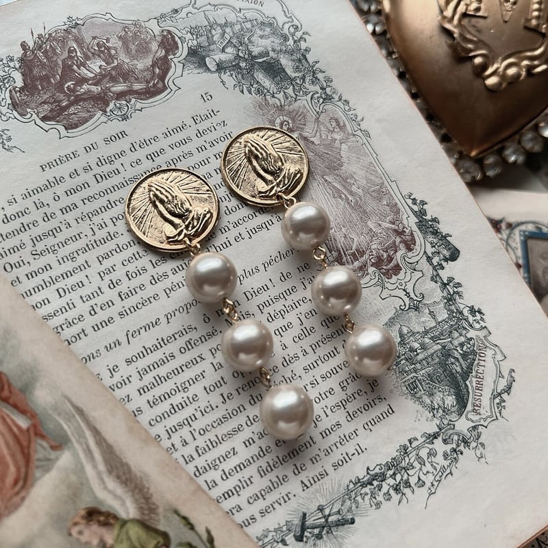 boz　ゴールドピアス　祈りの手 祈る手 | Canpana