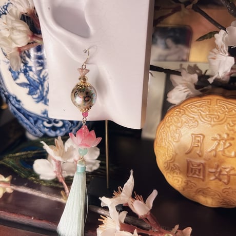 春夜遊《蓮》