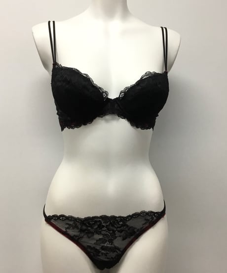 新色ブラック入荷【FORUMENTERA】イタリア製フォルメンテーラNO 0880ワイヤーダブルパデットブラジャー