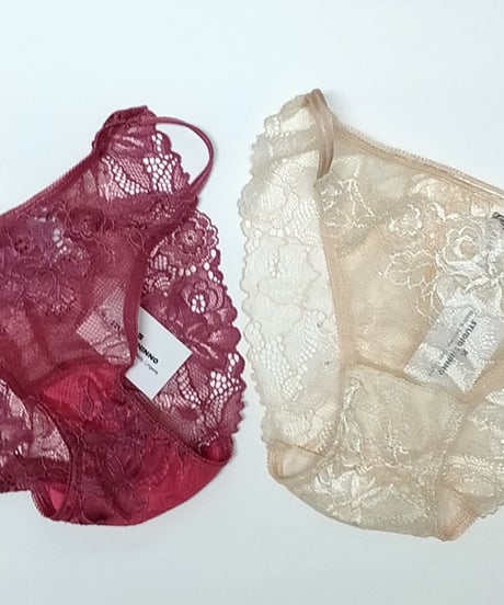 New【FORUMENTERA】イタリア製フォルメンテーラ　ワイヤーダブルパデットブラジャー　イタリア製